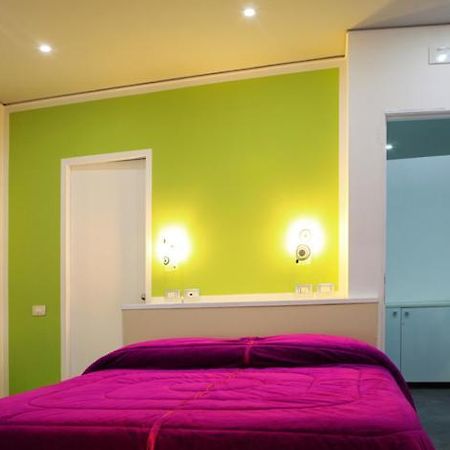 The Fresh Glamour Accommodation Napoli Oda fotoğraf